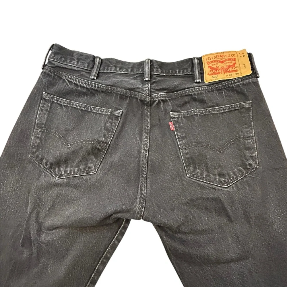 Levi's Vintage 501‎ Men's Black Straight Leg Button Fly Y2K Jeans 38/30